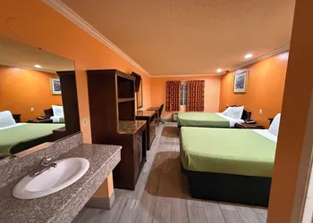 Casa Blanca Hotel - Corona hotel thumbnail 8
