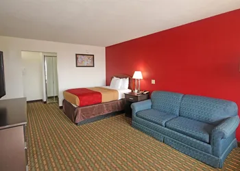 Knights Inn Pilot Mountain hotel thumbnail 4
