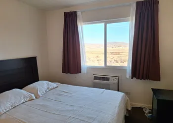 Leisure Lodge Motel hotel thumbnail 5