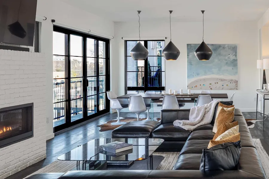 121 Hotel Buyout by Avantstay Buyout of 121 Hotel w/ Living Areas & Meeting Room! Sleeps 58 hotel detail image 6