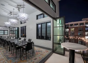 121 Hotel Buyout by Avantstay Buyout of 121 Hotel w/ Living Areas & Meeting Room! Sleeps 58 hotel thumbnail 7