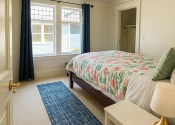 Large Capitol Hill Home Family Retreat hotel thumbnail 7