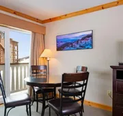Selkirk Lodge hotel detail image 3
