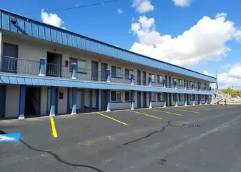 Vernal Inn hotel thumbnail 5