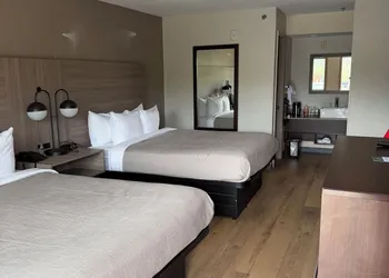 Quality Inn hotel thumbnail 5