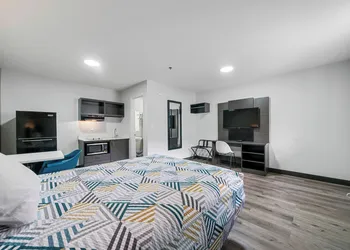 Southern Suites Cartersville hotel thumbnail 3