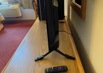 Hygge Inn & Suites hotel thumbnail 7