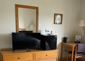 Hygge Inn & Suites hotel thumbnail 8