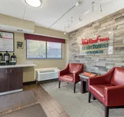 HomeTowne Studios by Red Roof Buffalo - Niagara Airport hotel detail image 3
