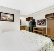 HomeTowne Studios by Red Roof Buffalo - Niagara Airport hotel detail image 5
