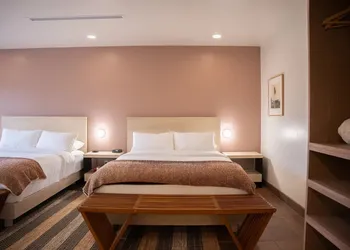 High Frontier hotel thumbnail 4