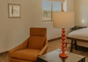 High Frontier hotel thumbnail 5
