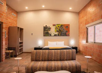 High Frontier hotel thumbnail 8