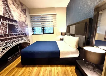 RMS Hostal - Condesa hotel thumbnail 4