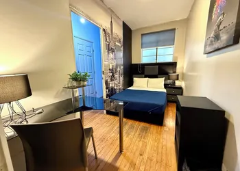 RMS Hostal - Condesa hotel thumbnail 7