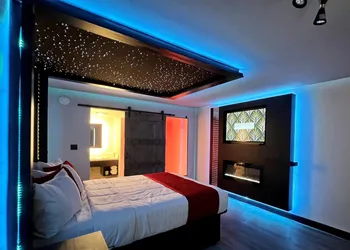 Imperial Suites - Adults Only hotel thumbnail 5
