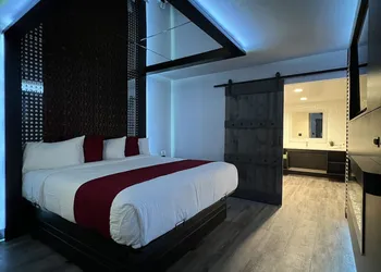 Imperial Suites - Adults Only hotel thumbnail 6