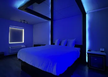 Imperial Suites - Adults Only hotel thumbnail 8
