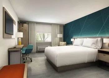 Comfort Inn & Suites hotel thumbnail 4