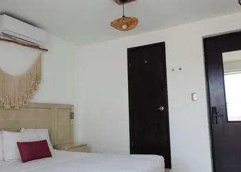 Rustic Hotel Isla Mujeres hotel thumbnail 4