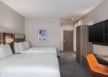 Holiday Inn Express And Suites Nacogdoches Southwest by IHG hotel thumbnail 4
