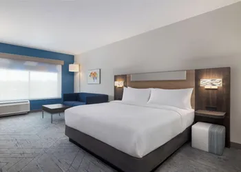 Holiday Inn Express And Suites Nacogdoches Southwest by IHG hotel thumbnail 8