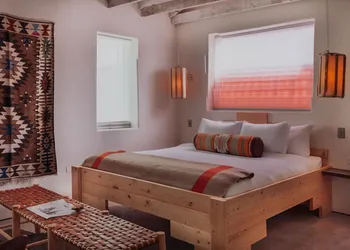 Motel Marfa hotel thumbnail 2