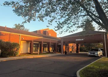 Stoughton Inn hotel thumbnail 7