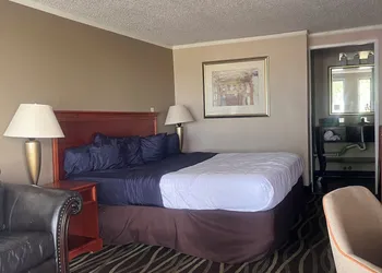 Stay-Well Inn hotel thumbnail 6