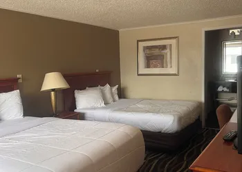 Stay-Well Inn hotel thumbnail 7