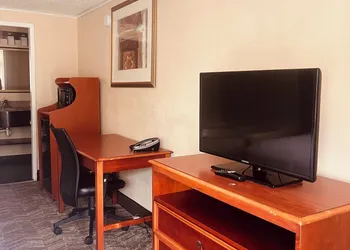 Stay-Well Inn hotel thumbnail 8