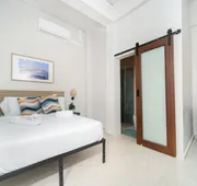 Room 7: Design-Forward Studio by Lagoon hotel detail image 4