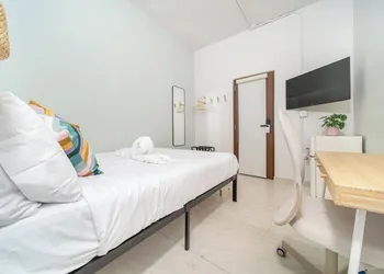 Room 13: Breezy Veranda Stay w/ City Views hotel thumbnail 6