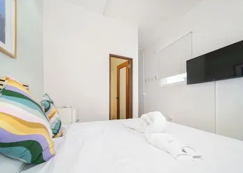 Room 12: Sunlit Balcony Stay Near Calle Cerra hotel thumbnail 4