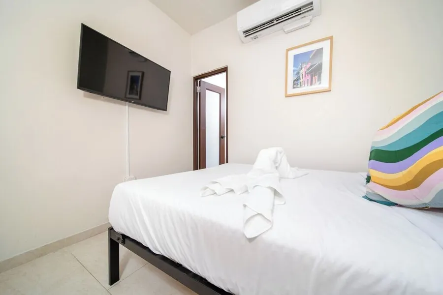 Room 3: Vibrant Walkable Hub in Santurce hotel detail image 6