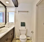 The Birch Ridge: Colonial Maple Room #1 - Queen Suite In Renovated Killington Lodge 1 Bedroom Home hotel detail image 5