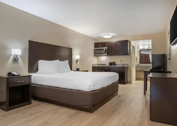 SureStay Studio by Best Western Gonzales hotel thumbnail 4