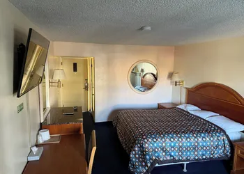 Fiesta Inn- Bell Gardens/ Los Angeles hotel thumbnail 7