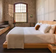 Pocketbook Hotel and Bath hotel detail image 3