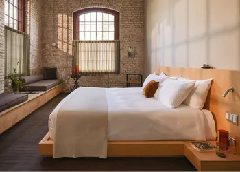 Pocketbook Hotel and Bath hotel thumbnail 3