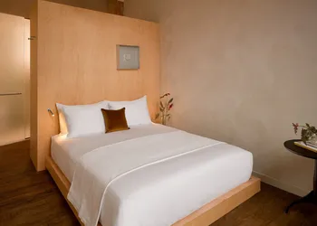 Pocketbook Hotel and Bath hotel thumbnail 4
