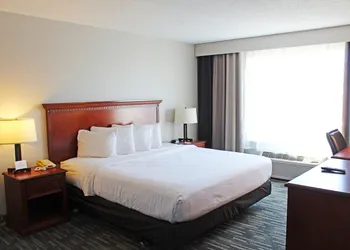 Independence Stay Hotel & Suites hotel thumbnail 3