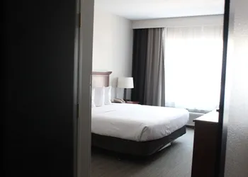 Independence Stay Hotel & Suites hotel thumbnail 4