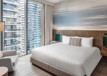 EAST Miami Residences hotel thumbnail 4