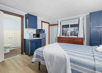 Workforce Suites hotel thumbnail 4