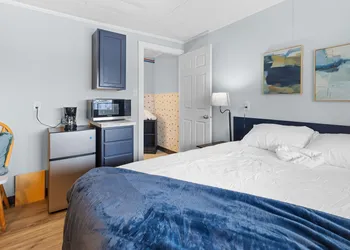 Workforce Suites hotel thumbnail 7