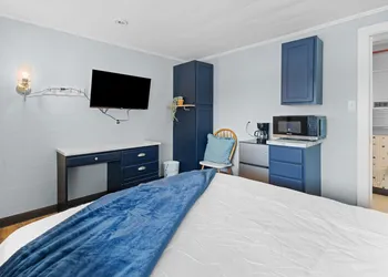 Workforce Suites hotel thumbnail 8