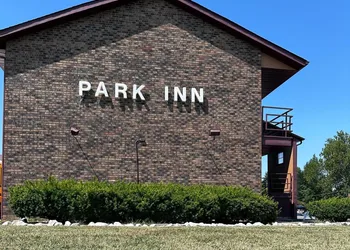 Park Inn Motel hotel thumbnail 8