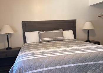 Lee Vining Motel hotel thumbnail 5