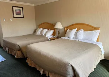 Travelodge by Wyndam Chetwynd hotel thumbnail 2